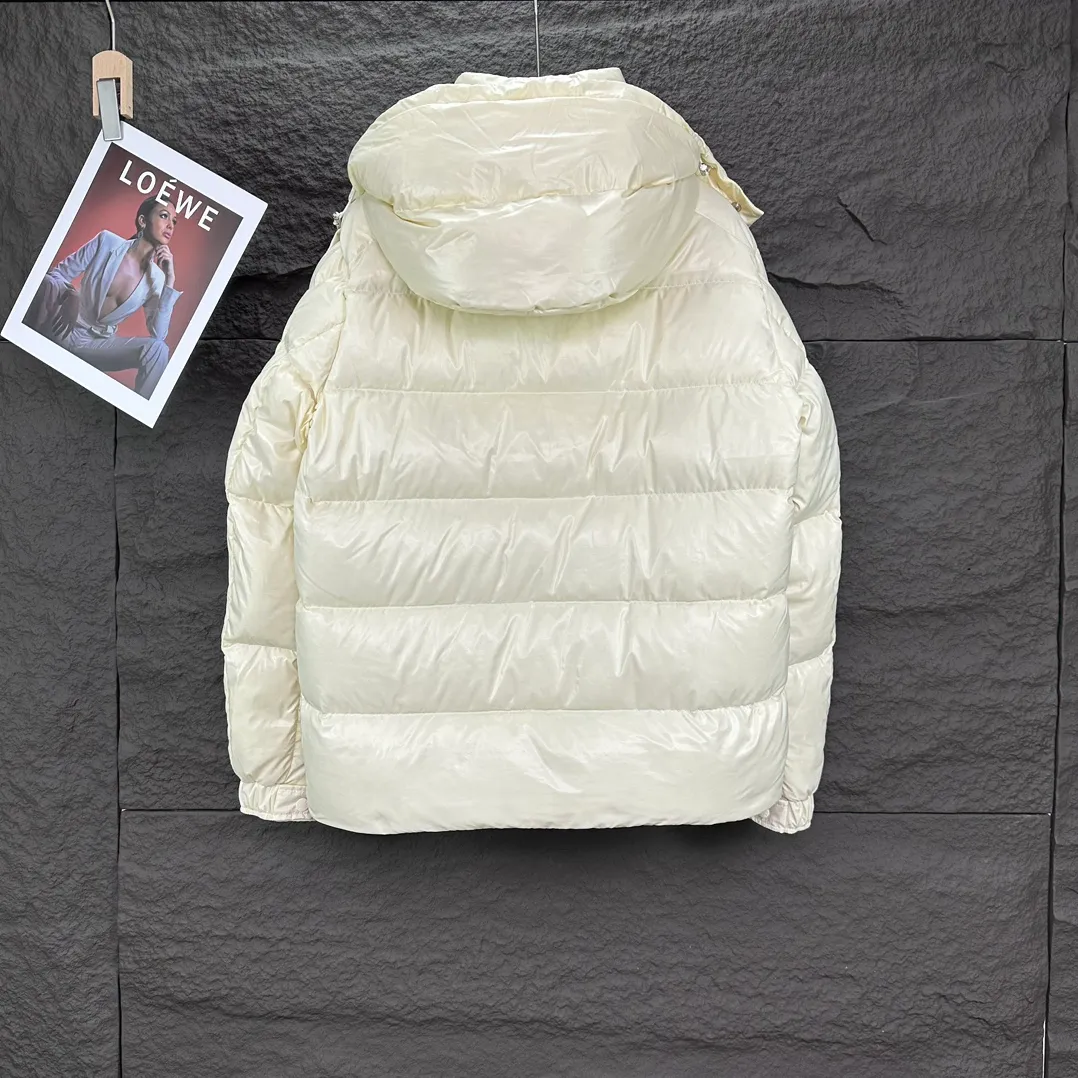P390 Moncler/ 2026 70 、 。 DNA ， ， 。 Classic ， 、 。 Classic 70 。 Quality， 90 ，Premium Quality ， ，Black ！ Sizes M-3XL